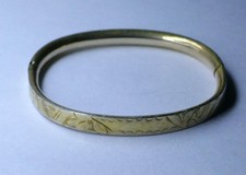 Adorable Vintage 10K Gold Filled Hinged Baby Bangle Bracelet