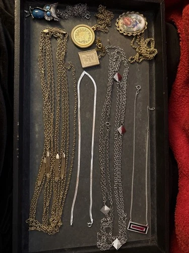 Vintage Costume Jewelry Necklace Lot-16