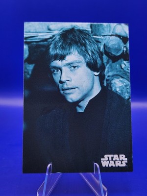 2020 Topps Star Wars ROTJ Black & White #79 Luke Looks On Blue Hue Shift