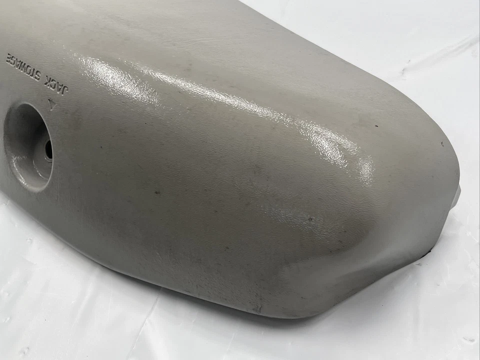 1991-1998 Chevy K/5 SUBURBAN Tahoe YUKON Rear CARGO Jack Storage Cover Lid OEM - Image 2 of 4