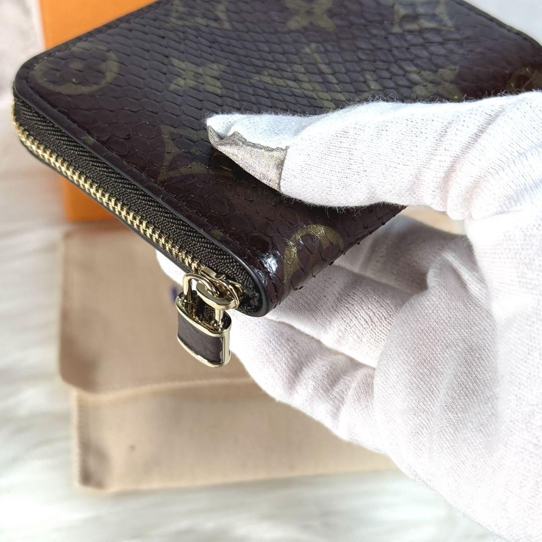 Excellent Condition Louis Vuitton Python Monogram… - image 11