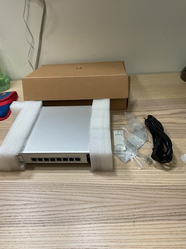 Ubiquiti Networks Unifi Switch 8 150W US-8-150W 8-Port Ethernet Switch - Afbeelding 3 van 14