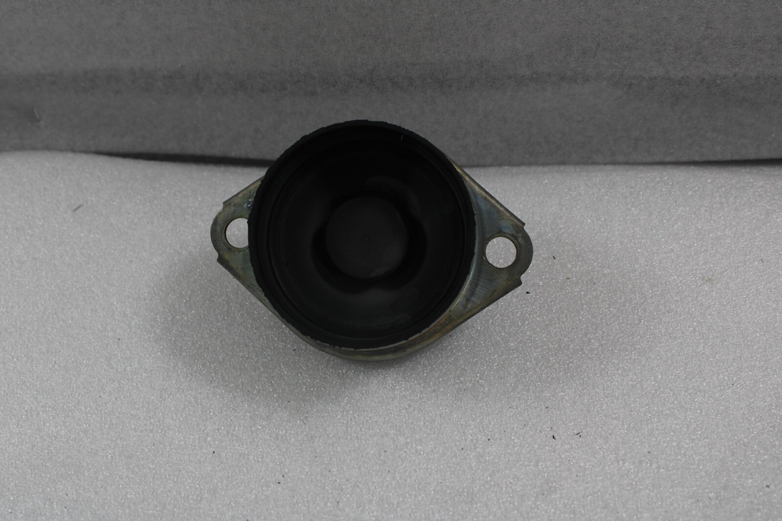 Ferrari California T, Bell Housing Mount, Used, P/N 196865