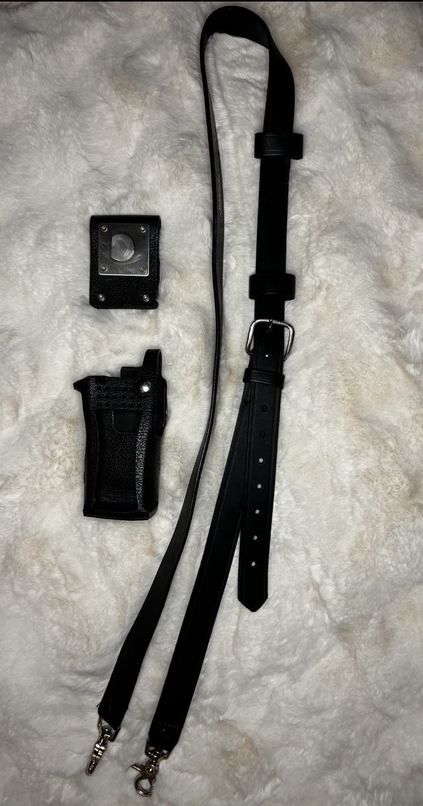 Motorola PMLN7182 W/Swivel D-Stud Belt Loop & Boston Leather Radio Strap Size XL