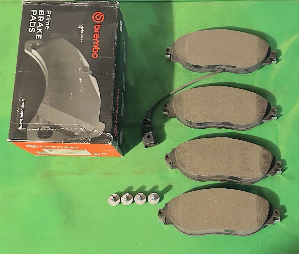 Brembo Front Brake Pads For Audi A3 Q3 S3 340MM Rotors 5Q0698151AJ