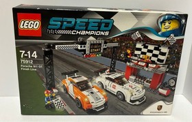 LEGO 75912 Porsche 911 GT Finish Line