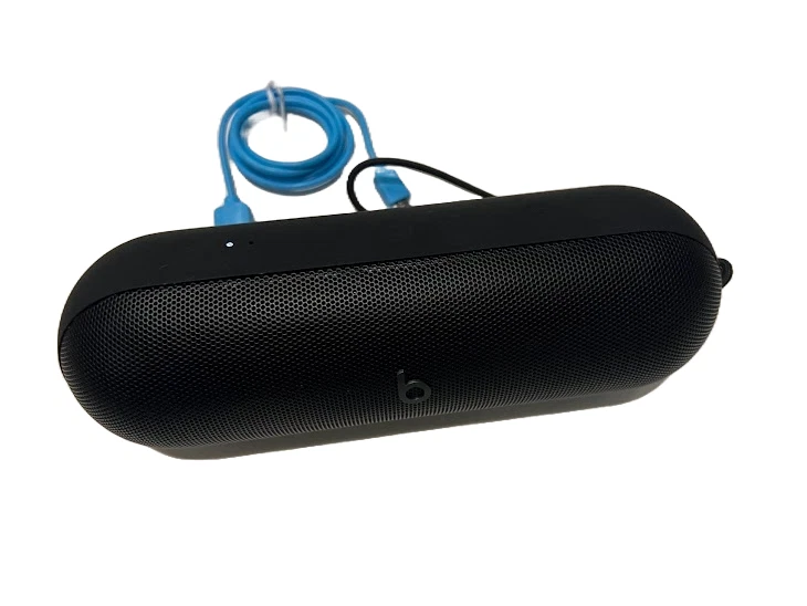 Altavoz portátil Apple Beats A3211 Pill negro Bluetooth con NO_O.E.M. Cable Foto 2 de 3