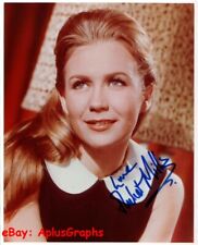 JULIET MILLS... Alluring Actress - SIGNED JULIET MILLS... Alluring Actress - SIGNED