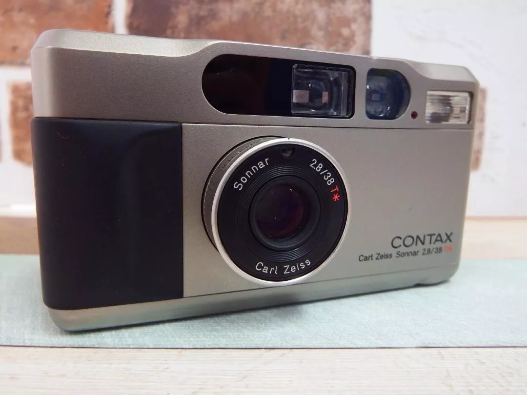 CONTAX T2 Carl Zeiss Sonnar 2.8/38 T Compact Film Camera Silver 