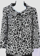 ST.JOHN Evening Women Knit White Black Silver Studs Throughout Jacket Sz 4