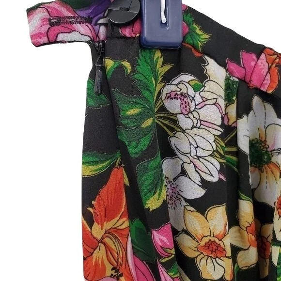 Falda envolvente floral pequeña de la colección Nygard para mujer Foto 4 de 4