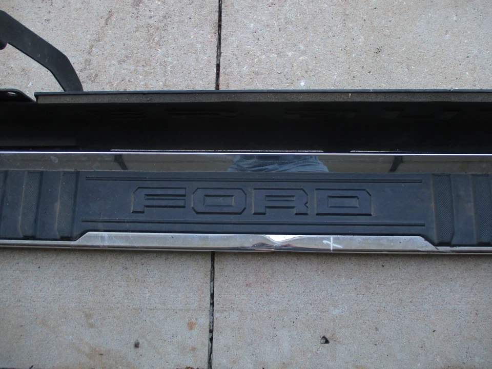 Ford F250 F350 Super Duty LH 2018 2019 2020 2021 2022 ESTRIBO STEP OEM Foto 3 de 4