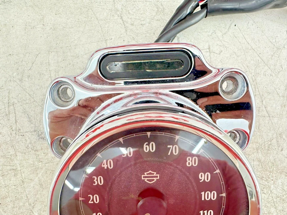 Harley Sportster 2015 personalizado OEM velocímetro HD Speedo 14 k millas + abrazadera de carcasa Foto 4 de 4