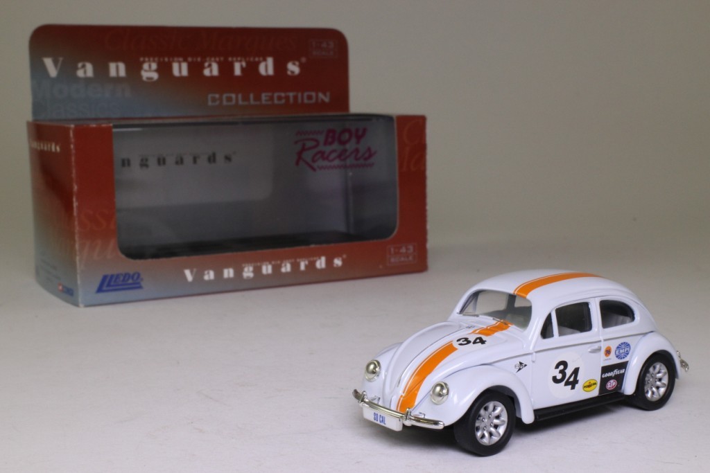 Vanguards 1:43 VA01206 – VW Beetle – Retro California Street Racer – Occasion