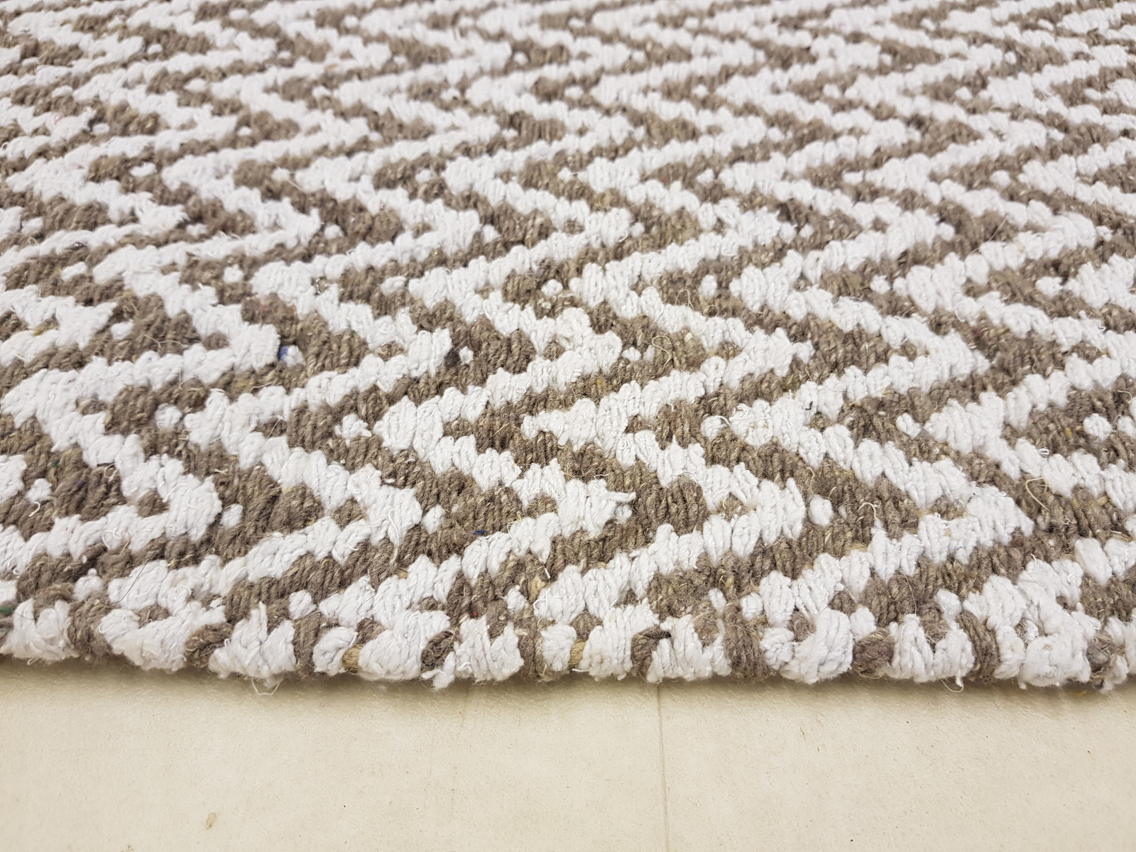 Premium Quality Mocha Chevrons Rugs Reversible Cotton Medium Very Large