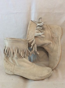 ladies cream boots