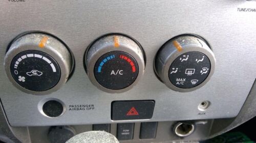 2005 Nissan Truck Titan AC Climate Control Temperature Crew Cab, thru 3/05 OEM - Picture 2 of 8