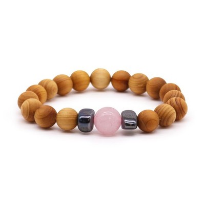 Armband - Herz-Chakra-Armreif aus Zedernholz mit Rosenquarz