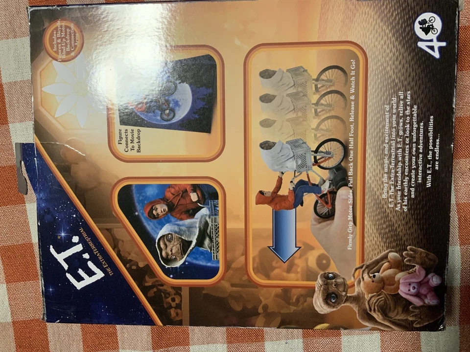 Figura NECA ET The Extra-Terrestrial ET & Elliott Con Bicicleta 7" Nueva Precintada Foto 3 de 4