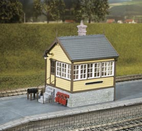 Ratio 503 OO Gauge Platform/Ground Level Signal Box Kit - Image 3