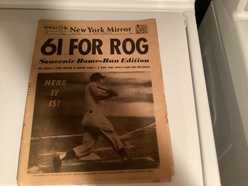 Rare October 2, 1961 New York Mirror "61 For ROG" Roger Maris Full Newspaper