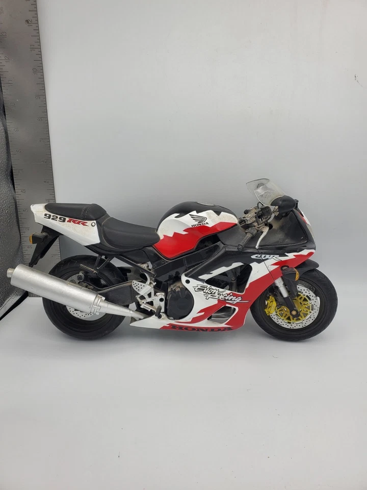 Ray Racing 1:6 Honda CBR 929 RR Erion Racing Diecast Motorcycle - Image 3 of 4