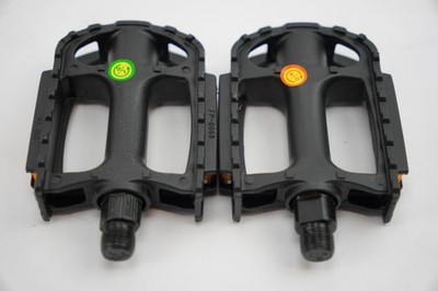 New Schwinn Huffy Replacement Bike Bicycle Pedal Set 2 Nylon Pedals FP FP806B