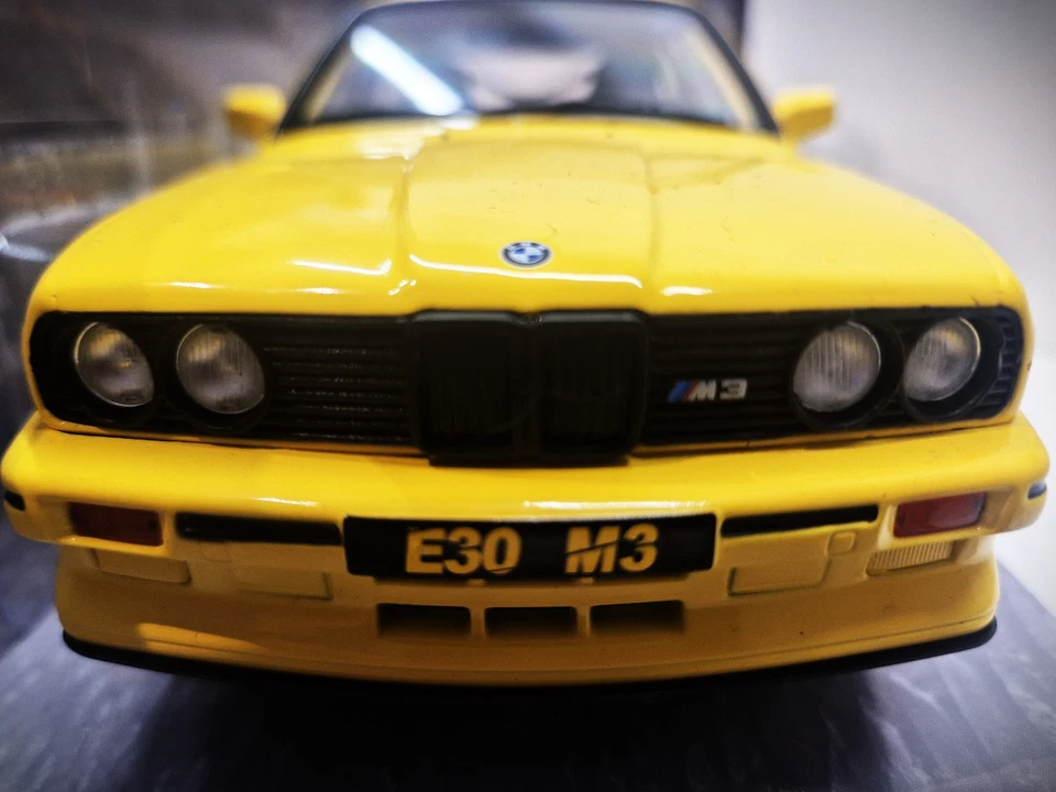 BMW M3  "E30" Street fighter - Yellow (1990) - 1/18 - Solido - Immagine 3 di 4