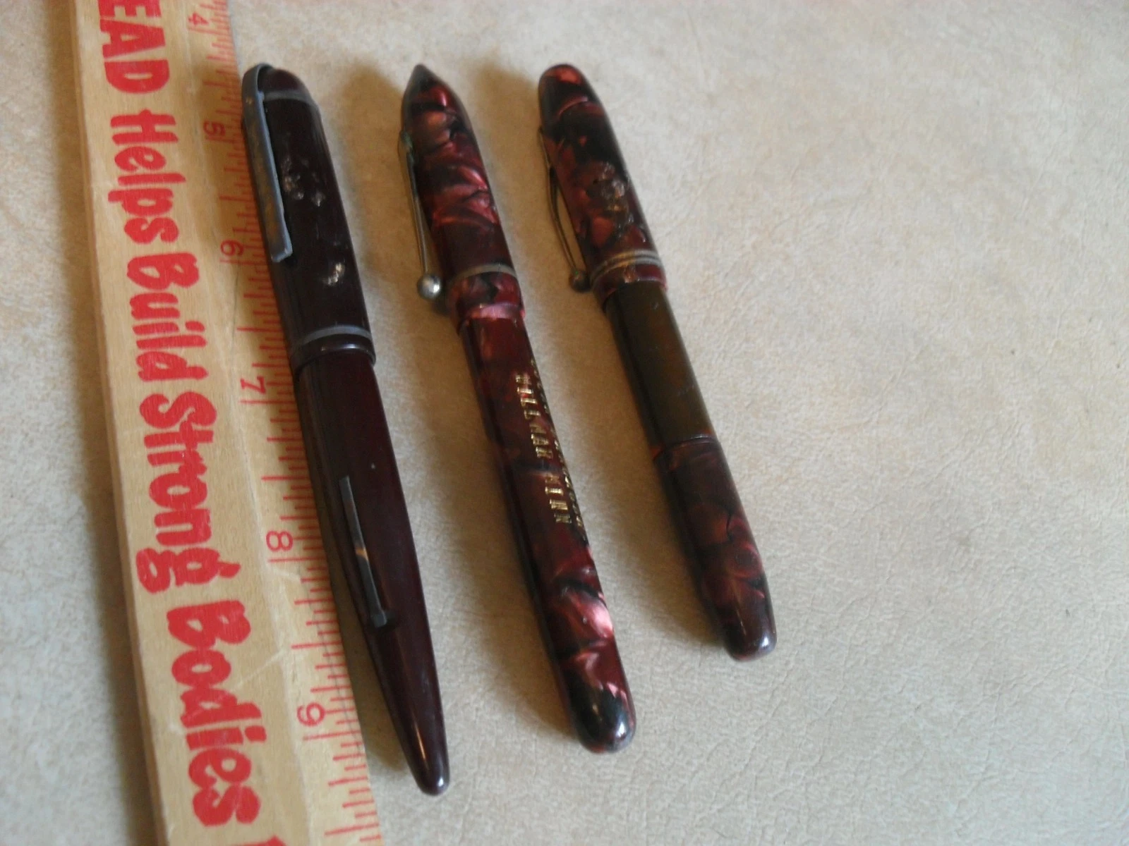 Lot of 3 Vintage Fountain Pens With 14K Gold Nibs - Eversharp - Moore - Traveler image 1