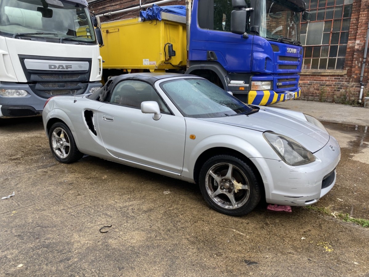 Toyota Mr2 Roadster