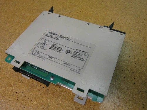 Omron C200H-0C224 OUTPUT MODULE 8POINT RELAY 250VAC/24VDC 2A