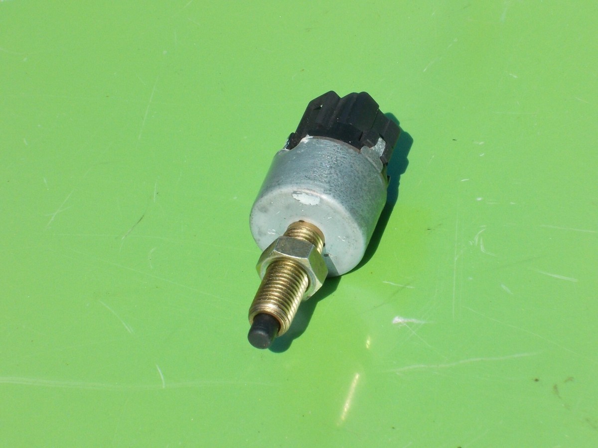 MITSUBISHI 3000GT 91-99 BRAKE LIGHT SWITCH STOPLAMP MB596608 OEM 