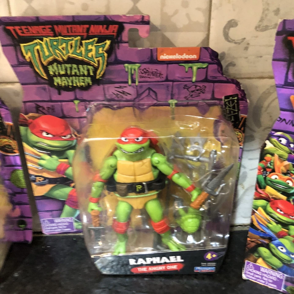 Lote de 4 figuras TMNT Mutant Mayhem - Raphael, Beach Bum Mikey, 2 Wingnut Foto 4 de 4