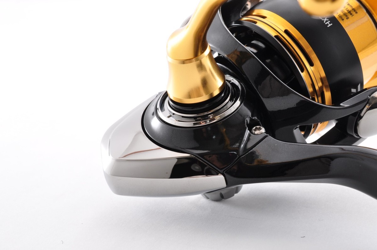 Daiwa 23 Legalis LT 3000 CXH Near Mint Fishing Spinning Reel