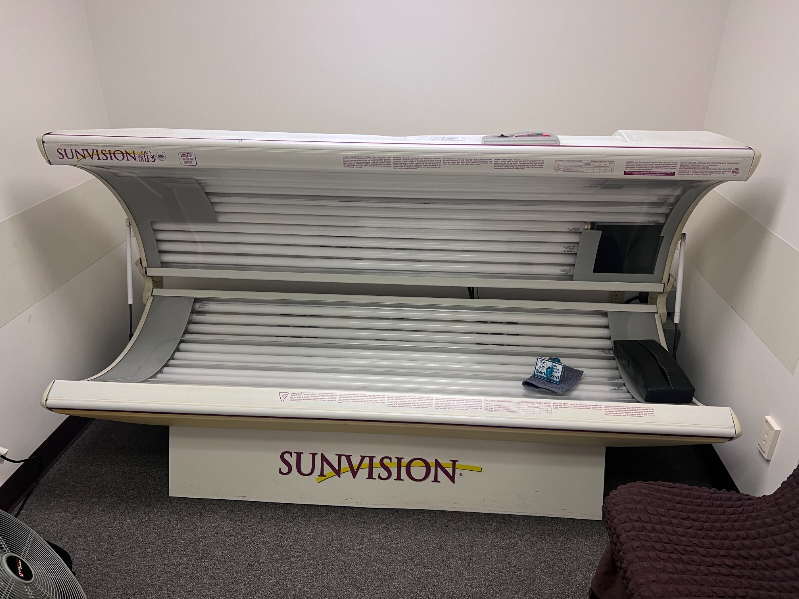 Sunvision L28LEH Tanning Bed Black 46661418808 eBay