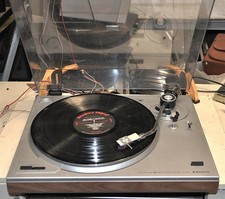 SANYO MODEL TP 1005 AUTOMATIC SERVO TURNTABLE GOOD CONDITION COMMERCIAL SURPLUS