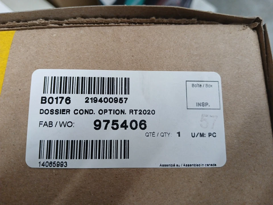 SPYDER RT 2020-2025 Adjustable Drivers Backrest  219401285 219400957 Slim Profil - Image 2 of 4