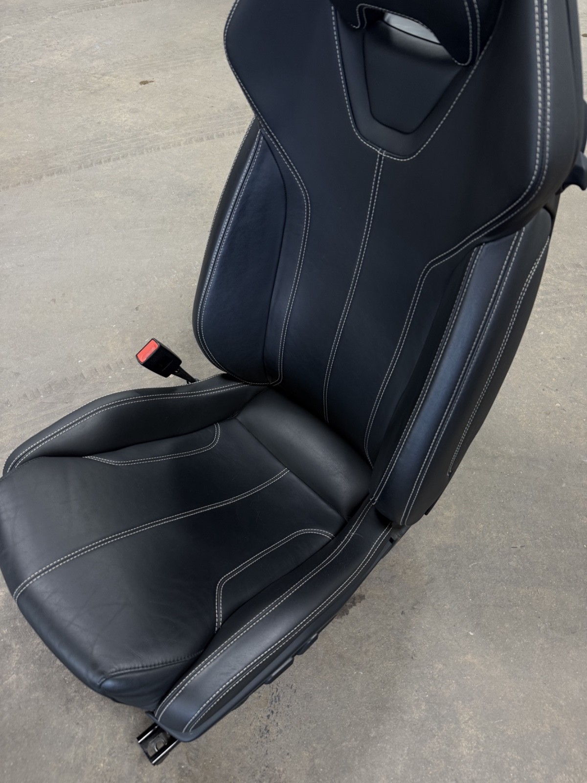 Lamborghini Huracan Driver Seat White stitching
