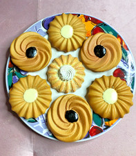 VTG Faux Fake Prop Display Butter Cookies Lot of 7 - See Video- Ships free