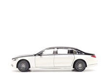 Norev 1:18 Mercedes-Benz Maybach S680 in Designo Diamond White / Obsidian Black