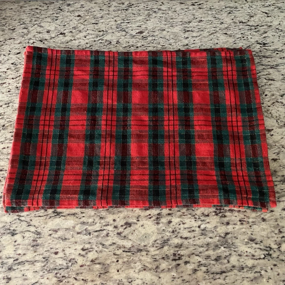Crate & Barrel placemats tartan plaid red green gold Christmas set of 5 vintage - Image 2 of 4