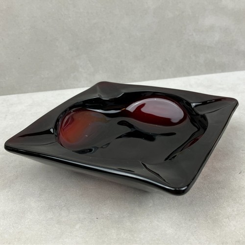 Vintage Anchor Hocking Deep Red Royal Ruby Glass 4.5" Ashtray - Picture 4 of 8