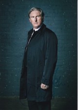 ADRIAN DUNBAR signed Autogramm 20x30cm LINE OF DUTY in Person autograph COA