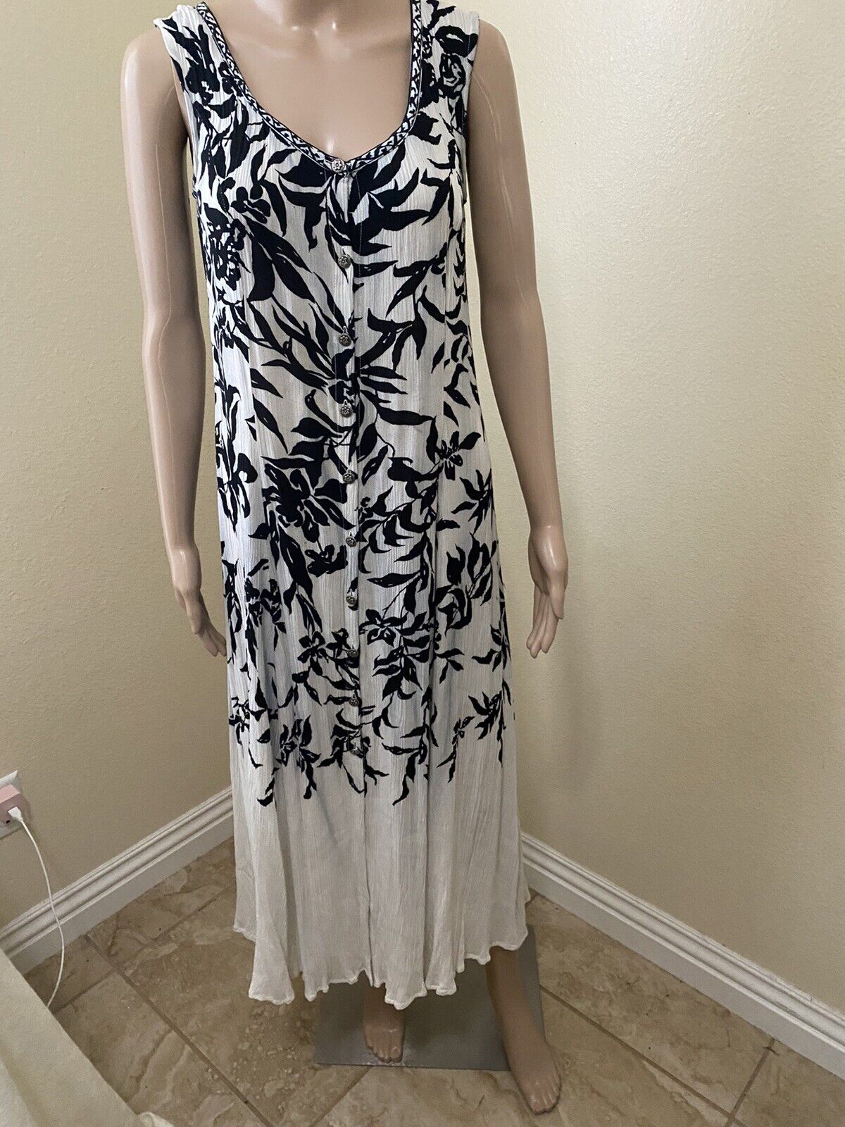 black and white floral rayon dress cruise casual 6 - image 1