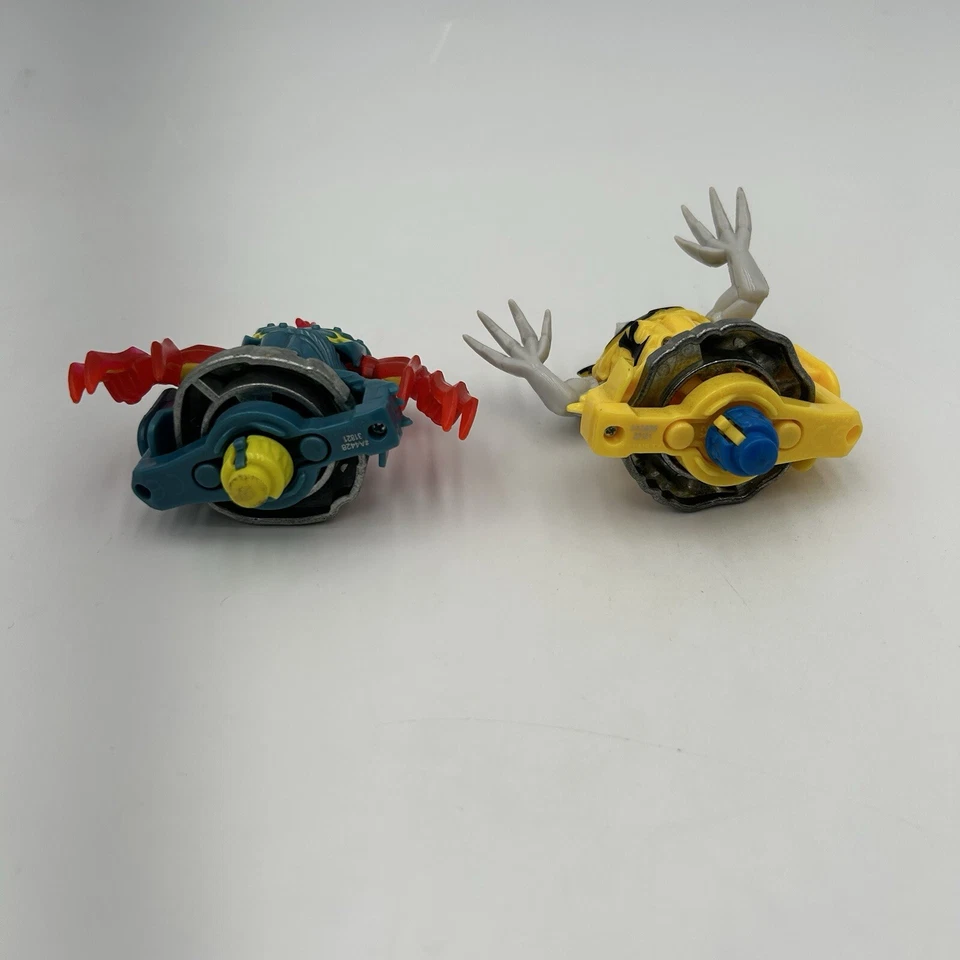 Lote de 2 Beyblade Beywarriors Guardian Leviathan Berserker Byakko Coleccionables Foto 2 de 4