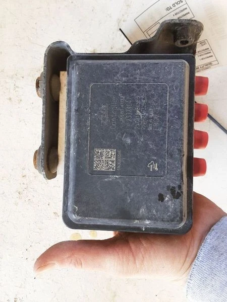 2016 雪佛兰 Colorado GMC Canyon ABS 防锁制动泵组件 — 第 3/4 张图片