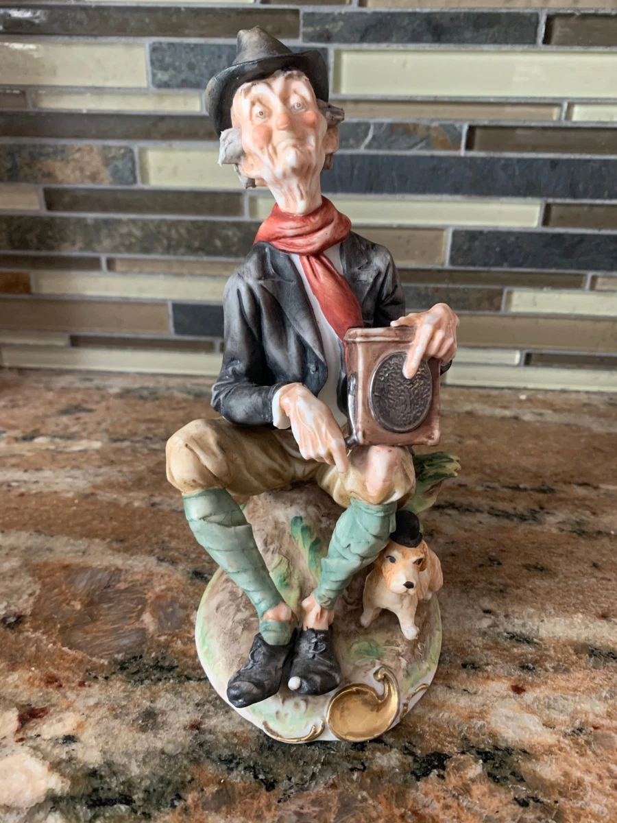 ジュゼッペ　カッペ　置物　お爺さんと孫　イタリア製　1967 陶器の置物　レア Cappe Figurine In Antique Ceramic & Porcelain Figurines for sale