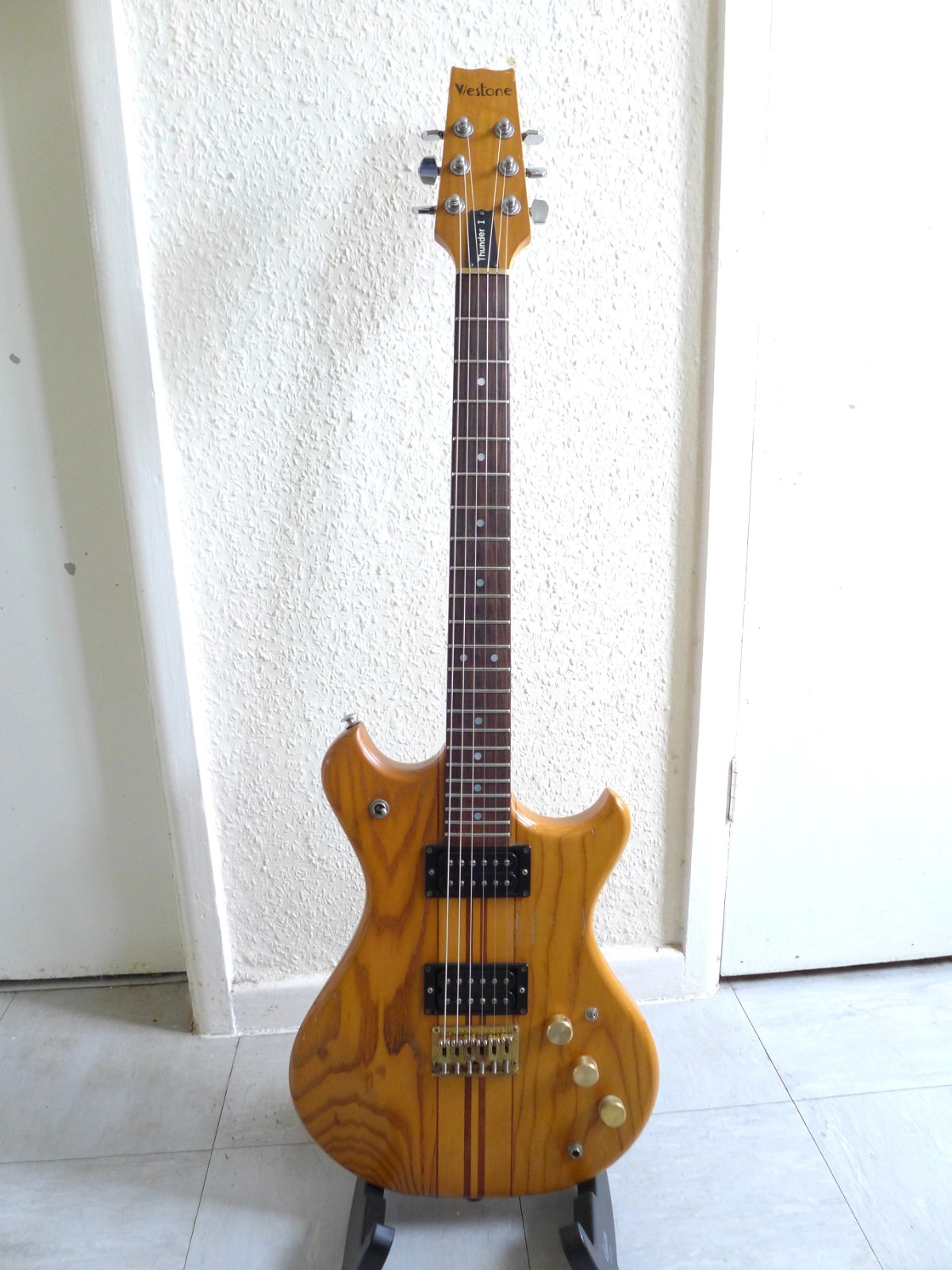 Westone Thunder 1 series 2 guitar     1982 made in Japan at  Matsumoku factory