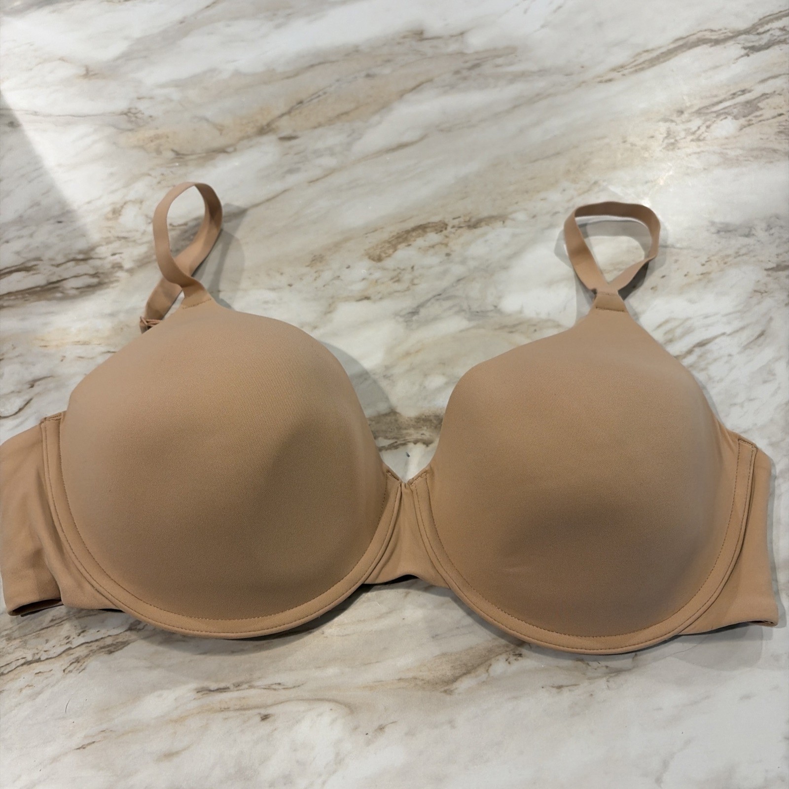 Skims Fits Everybody T-shirt Bra Size 40c Clay