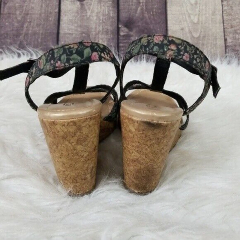 Sandalias de cuña Seychelles negras con correa en T de tela con estampado floral para mujer 9 Foto 3 de 4
